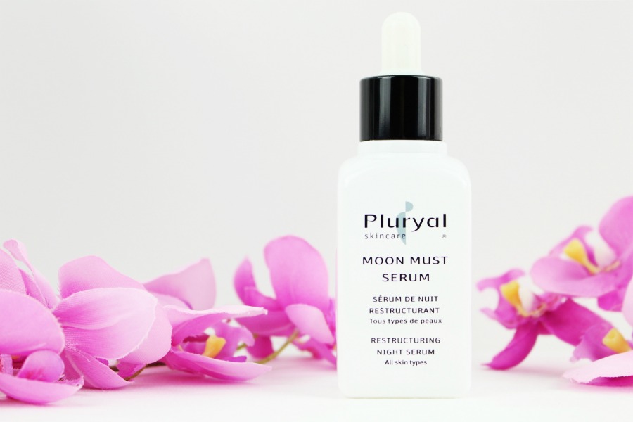 Pluryal Skincare Moon Must Serum Inhaltsstoffe, Pluryal Skincare Moon Must Serum Test, Pluryal Moon Must Serum, Pluryal Erfahrungen, Neomeso Erfahrungen, Neomeso Anti-Aging Solutions, Retinol gegen Falten, Retinol gegen Akne, Retinol gegen Aknenarben, Retinol gegen Pigmentflecken, Retinol gegen Augenfalten, Retinol Serum hochdosiert, bestes Serum gegen Falten, bestes Serum gegen Akne, bestes Serum gegen Pigmentflecken