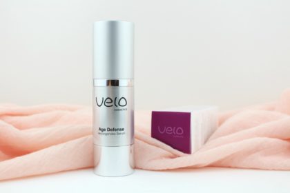 Velo Cosmetics Age Defense Serum bekämpft nicht nur Mimikfalten