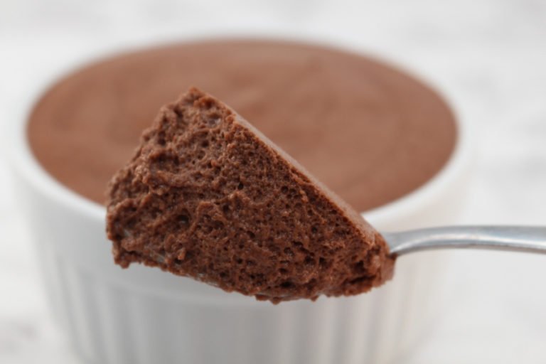 Kalorienarme Mousse au Chocolat ohne Zucker | Low Carb Schokomousse