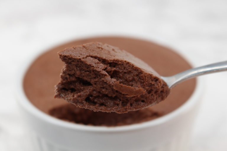 Kalorienarme Mousse au Chocolat ohne Zucker | Low Carb Schokomousse