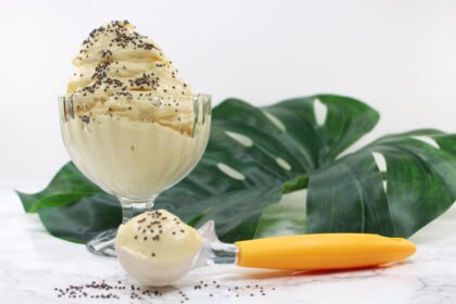 Eiskalte Liebe: Gesunde Mango Kokos Eiscreme ohne Eismaschine