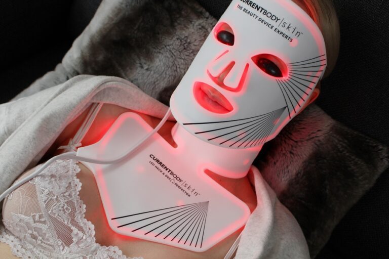 CurrentBody Skin LED Lichttherapie Maske Erfahrungen  LED Maske