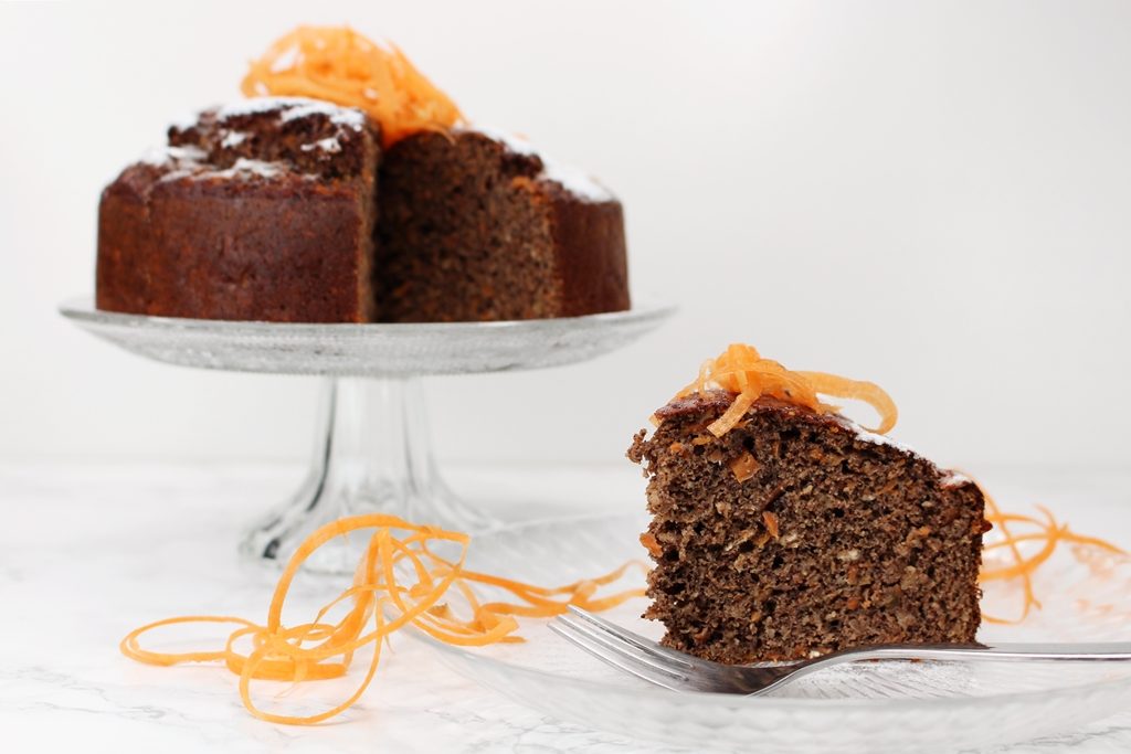 Karottenkuchen mit Karamell, Karottenkuchen ohne Öl, Low Carb Karottenkuchen ohne Nüsse, Low Carb Karottenkuchen ohne Zucker, bester Rüblikuchen, glutenfreier Karottenkuchen
