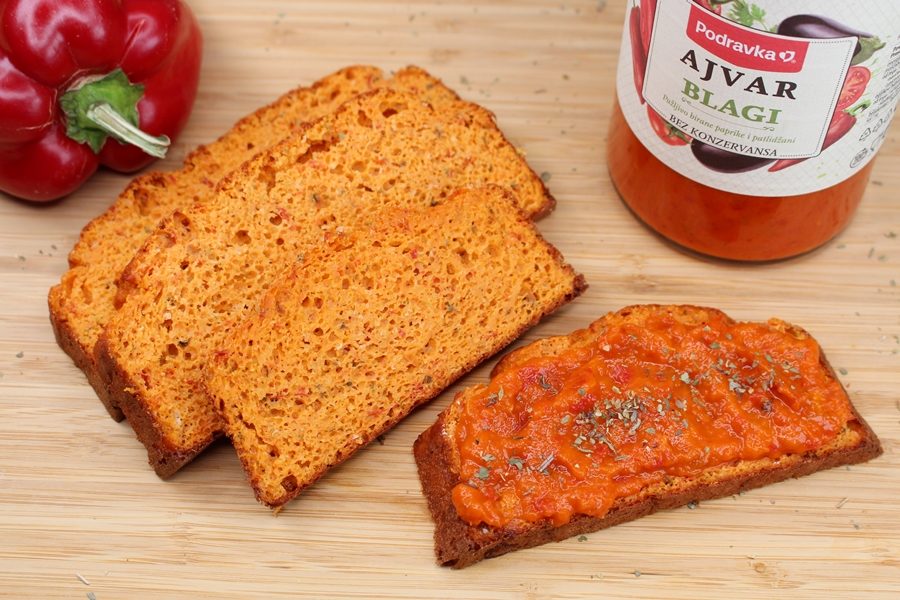 Ajvar Brot Rezept, Ajvar Brot Rezept, mediterranes Brot mit Ajvar, Low Carb High Protein Brot, Eiweißbrot ohne Hefe
